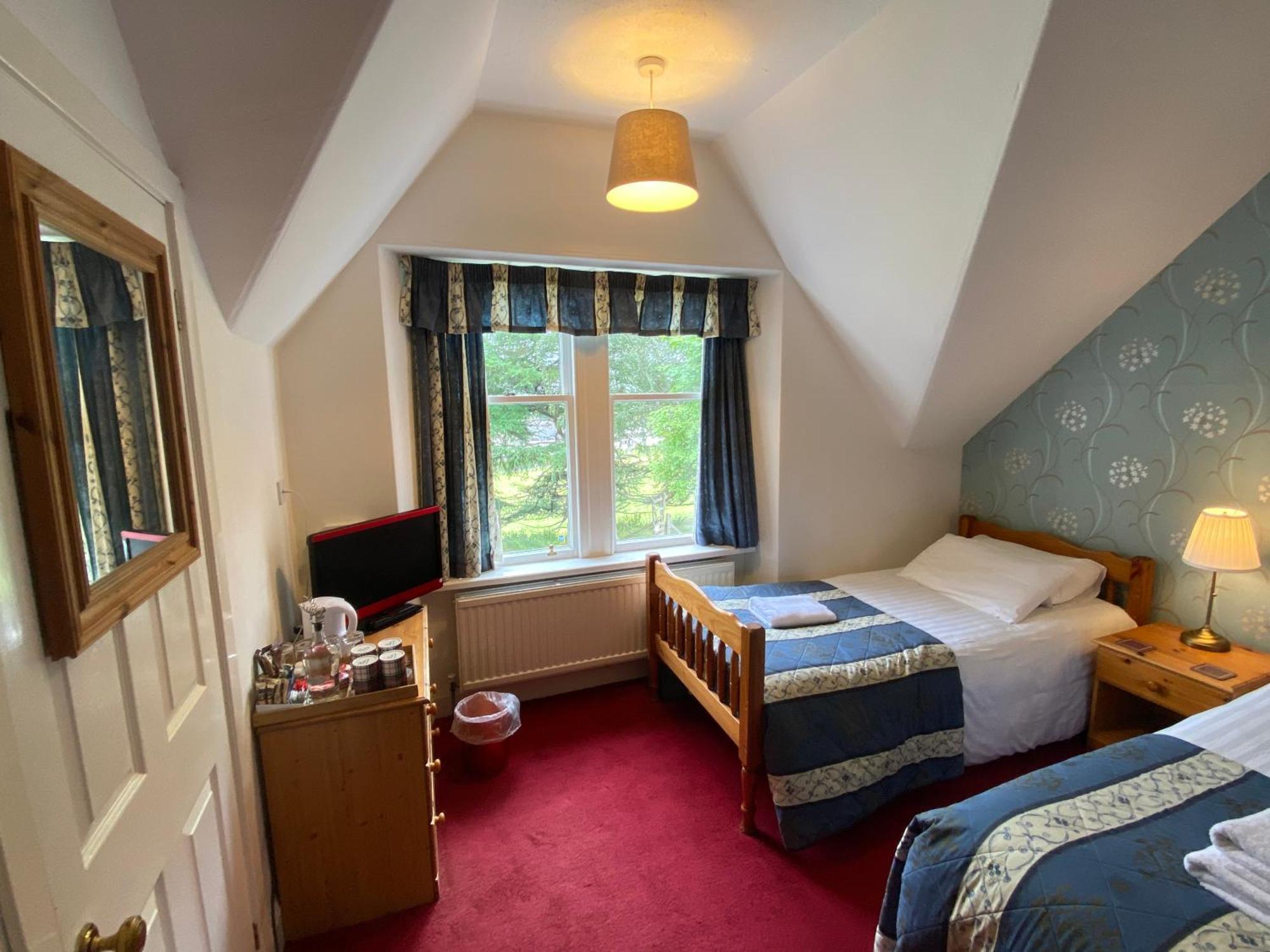 Glenan Lodge Self Catering Tomatin エクステリア 写真